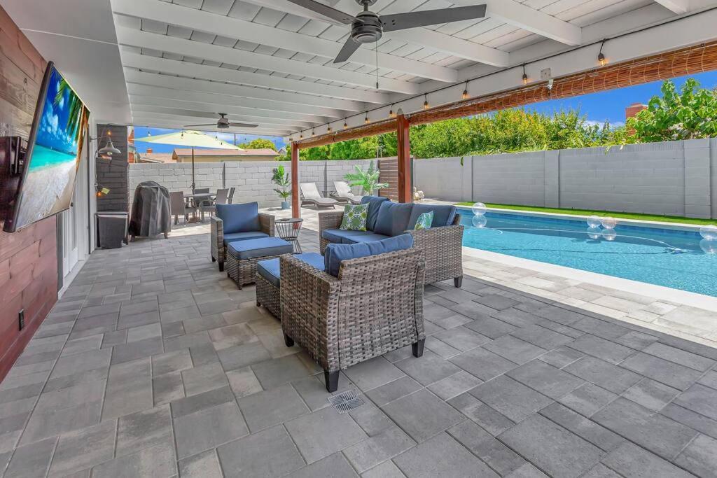 Huntington Beach, Ac, Pool, Hot Tub, Detached Office, Close To Beach, Outside Entertaining Area Exterior photo