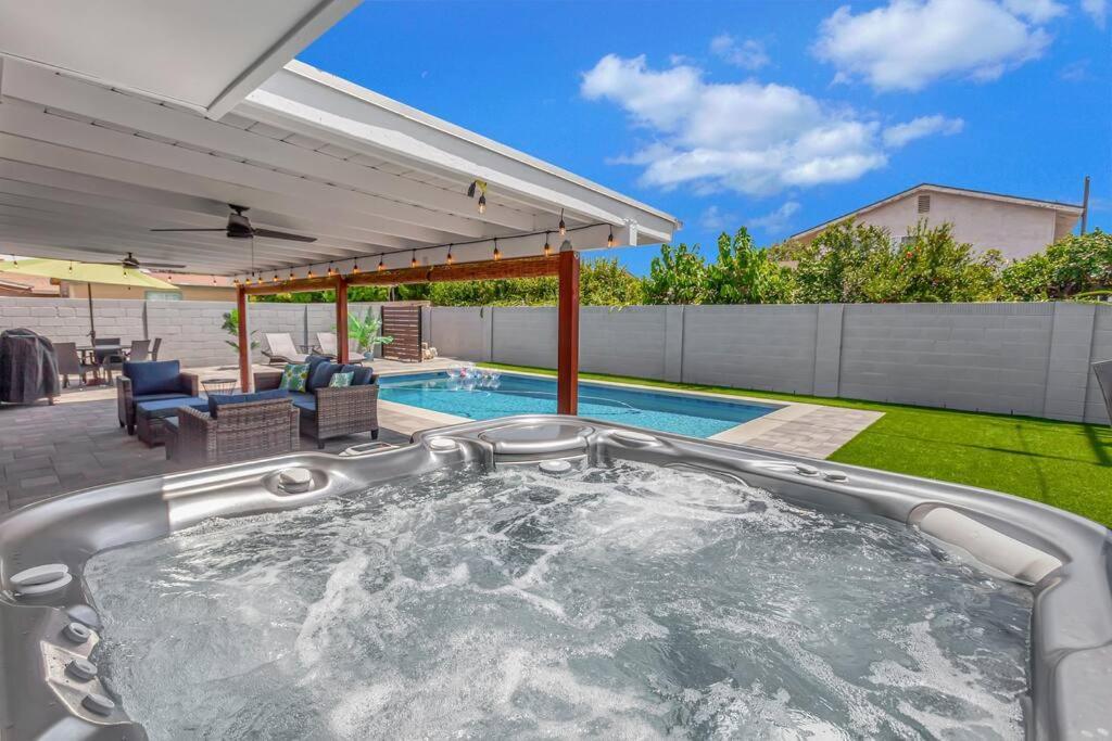 Huntington Beach, Ac, Pool, Hot Tub, Detached Office, Close To Beach, Outside Entertaining Area Exterior photo