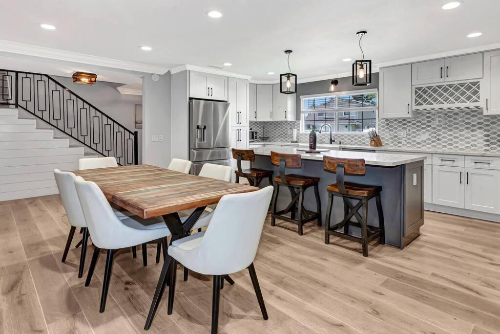 Huntington Beach, Ac, Pool, Hot Tub, Detached Office, Close To Beach, Outside Entertaining Area Exterior photo